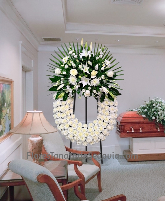 Corona funeraria blanca clásica